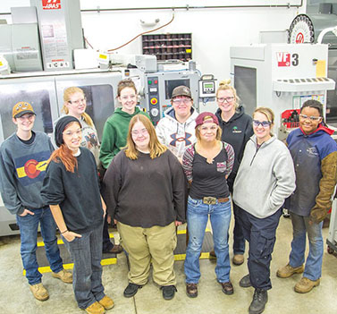 scwomen_machining